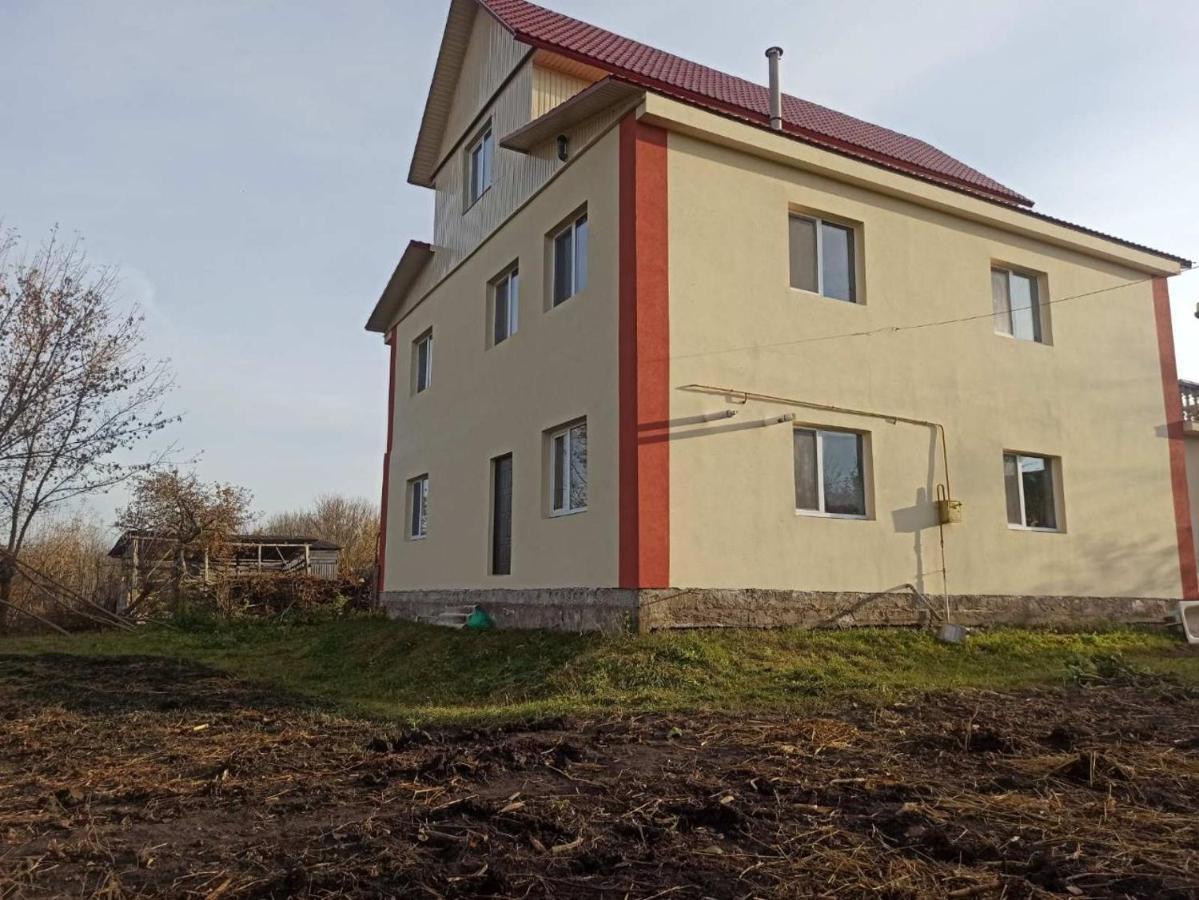 Khutorok Svergio Chesnovka Luaran gambar